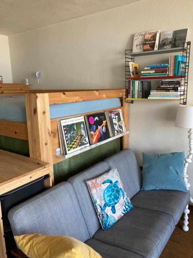 Tiny Apt W/ Balcony And Seaview, Even Out Of Your Bed ! Остенде Екстериор снимка